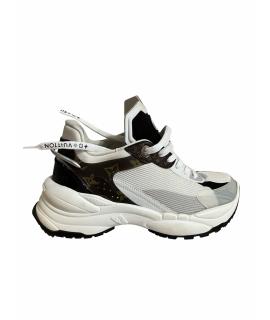 LOUIS VUITTON Кроссовки