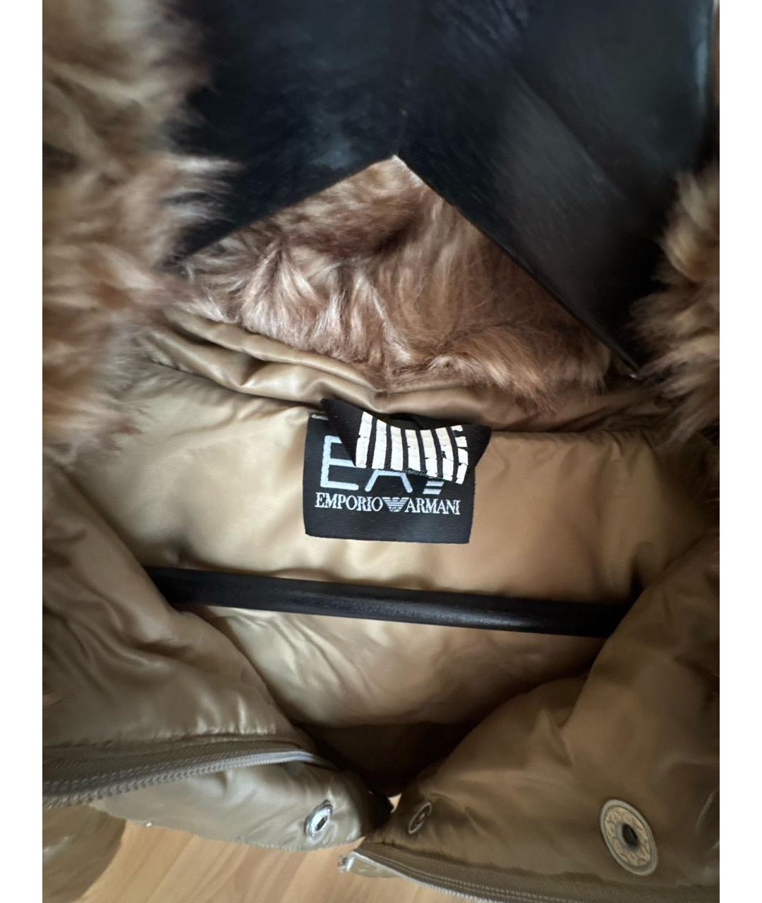 EMPORIO ARMANI Золотая полиэстеровая куртка, фото 3