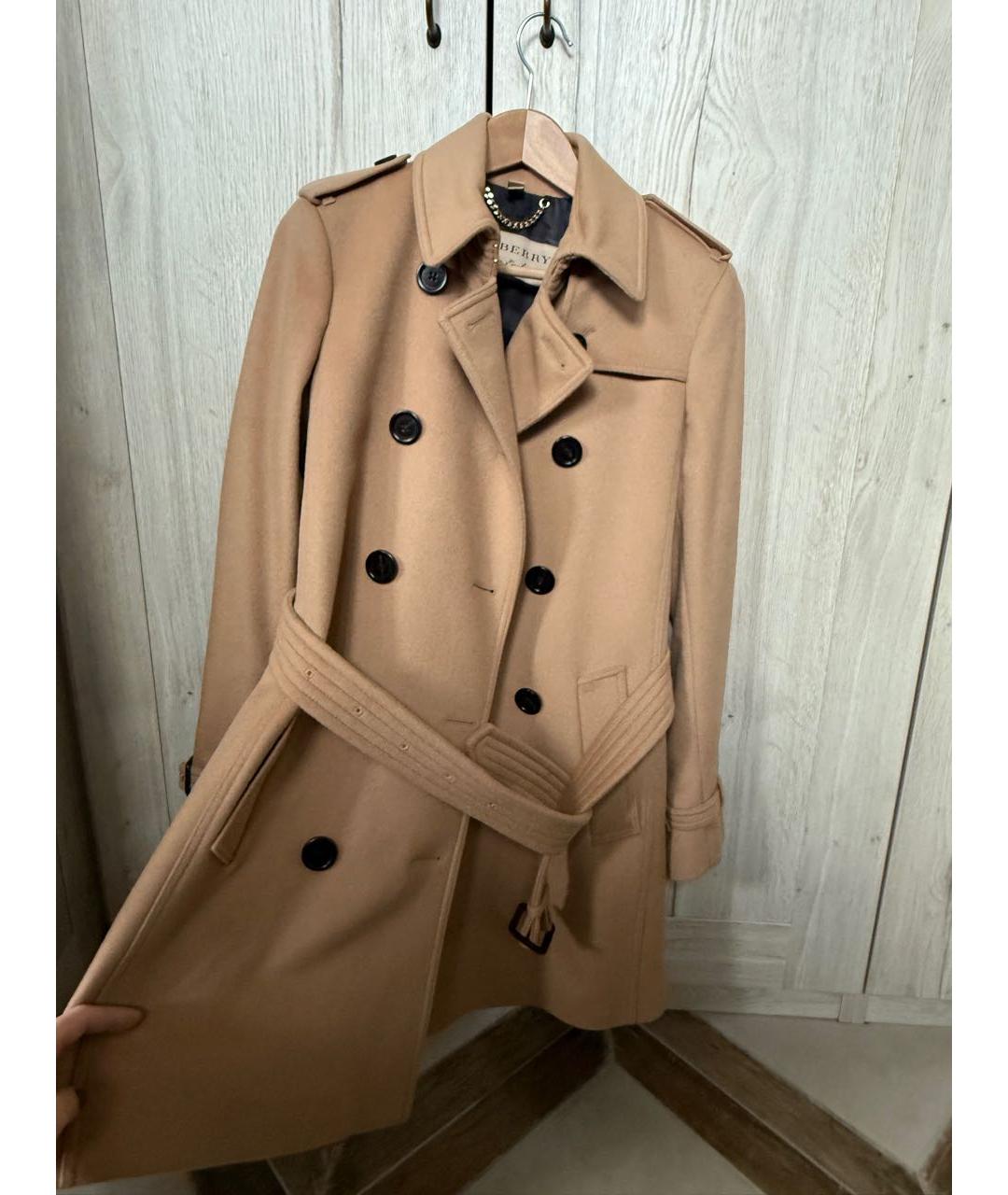 BURBERRY Бежевое пальто, фото 2