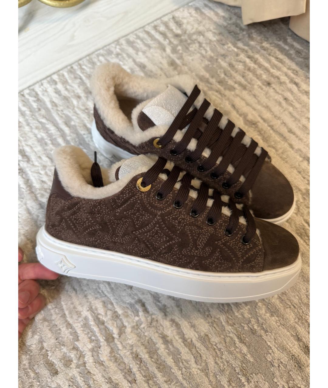 LOUIS VUITTON Коричневые замшевые кроссовки, фото 6