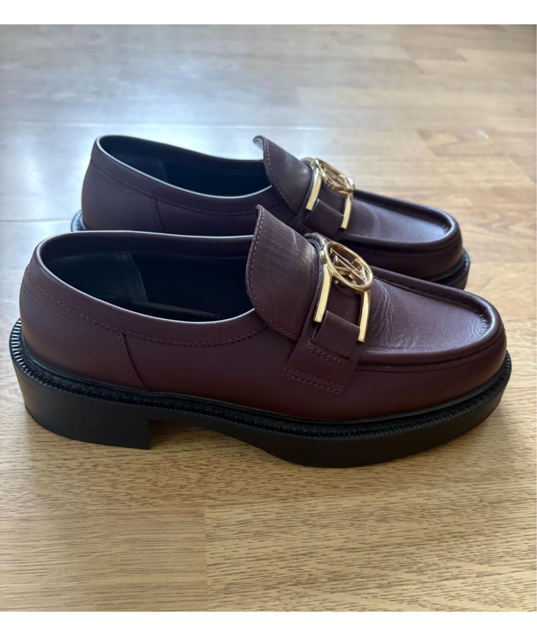 LOUIS VUITTON Бордовые кожаные лоферы, фото 8