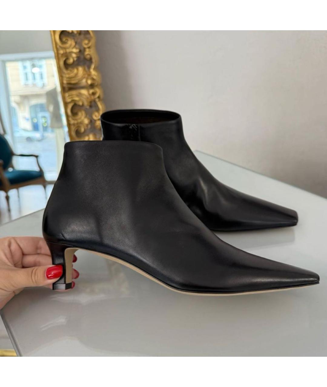 THE ROW Черные кожаные ботильоны, фото 5