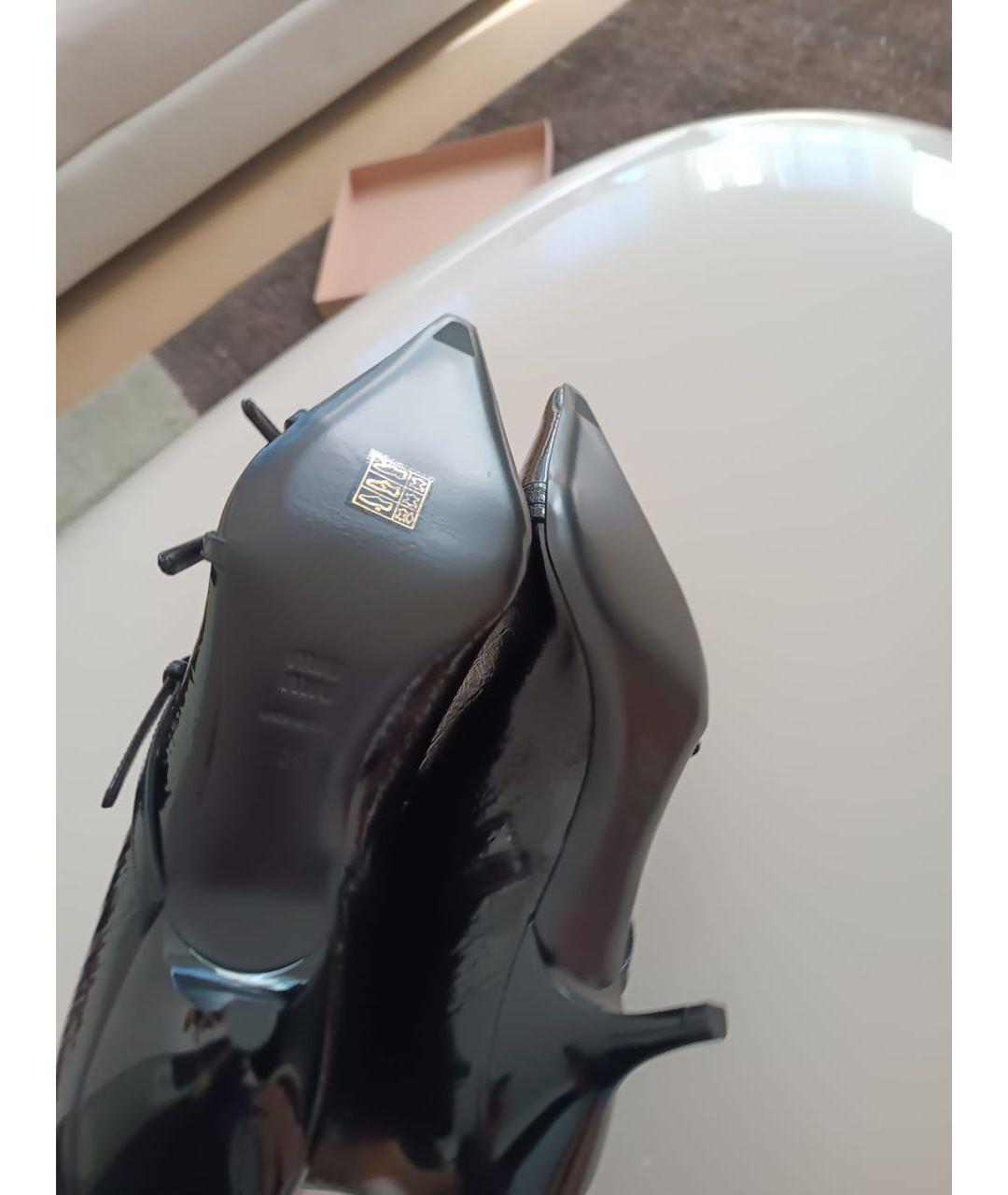 MIU MIU Черные ботильоны из лакированной кожи, фото 4