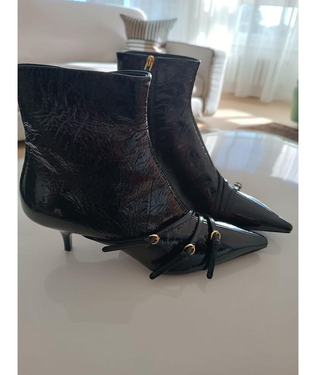 MIU MIU Черные ботильоны из лакированной кожи, фото 6