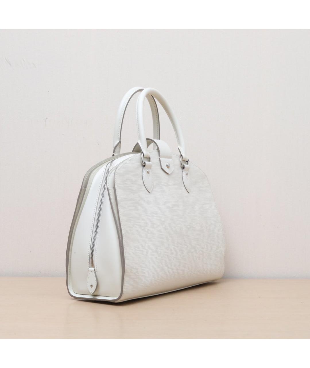LOUIS VUITTON Белая кожаная сумка с короткими ручками, фото 6