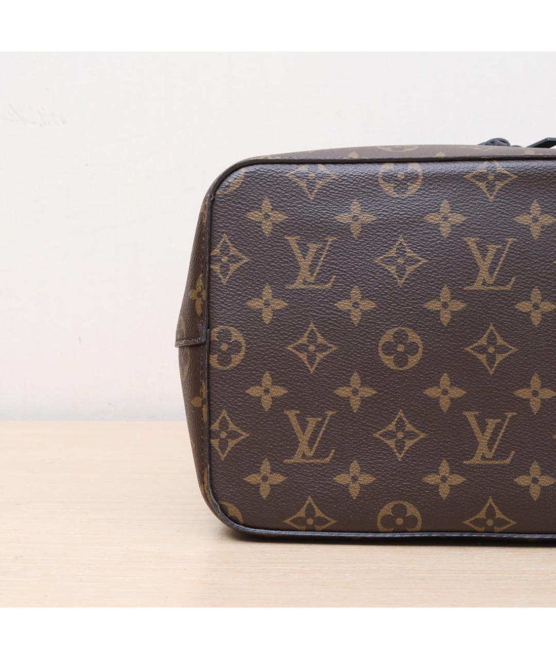 LOUIS VUITTON Коричневая кожаная сумка через плечо, фото 9