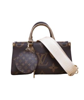 LOUIS VUITTON Сумка через плечо