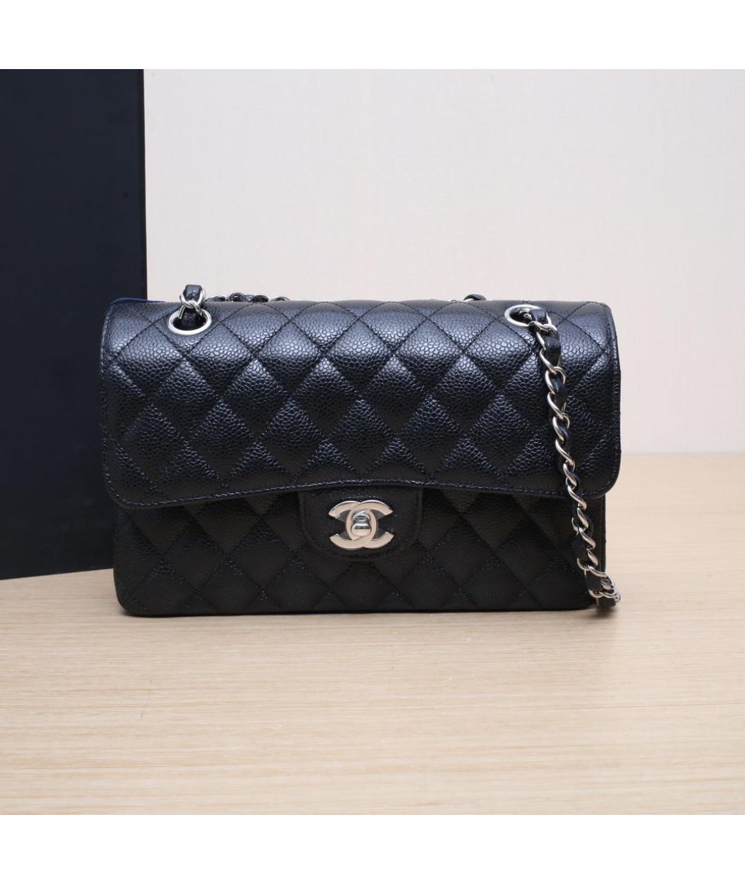 CHANEL Черная кожаная сумка через плечо, фото 2