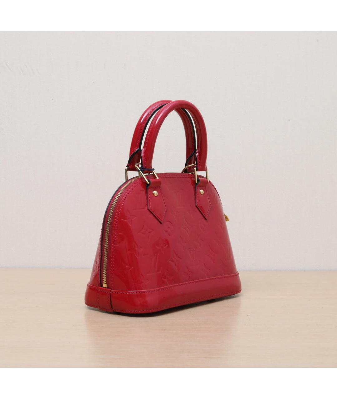 LOUIS VUITTON Красная сумка через плечо из лакированной кожи, фото 6