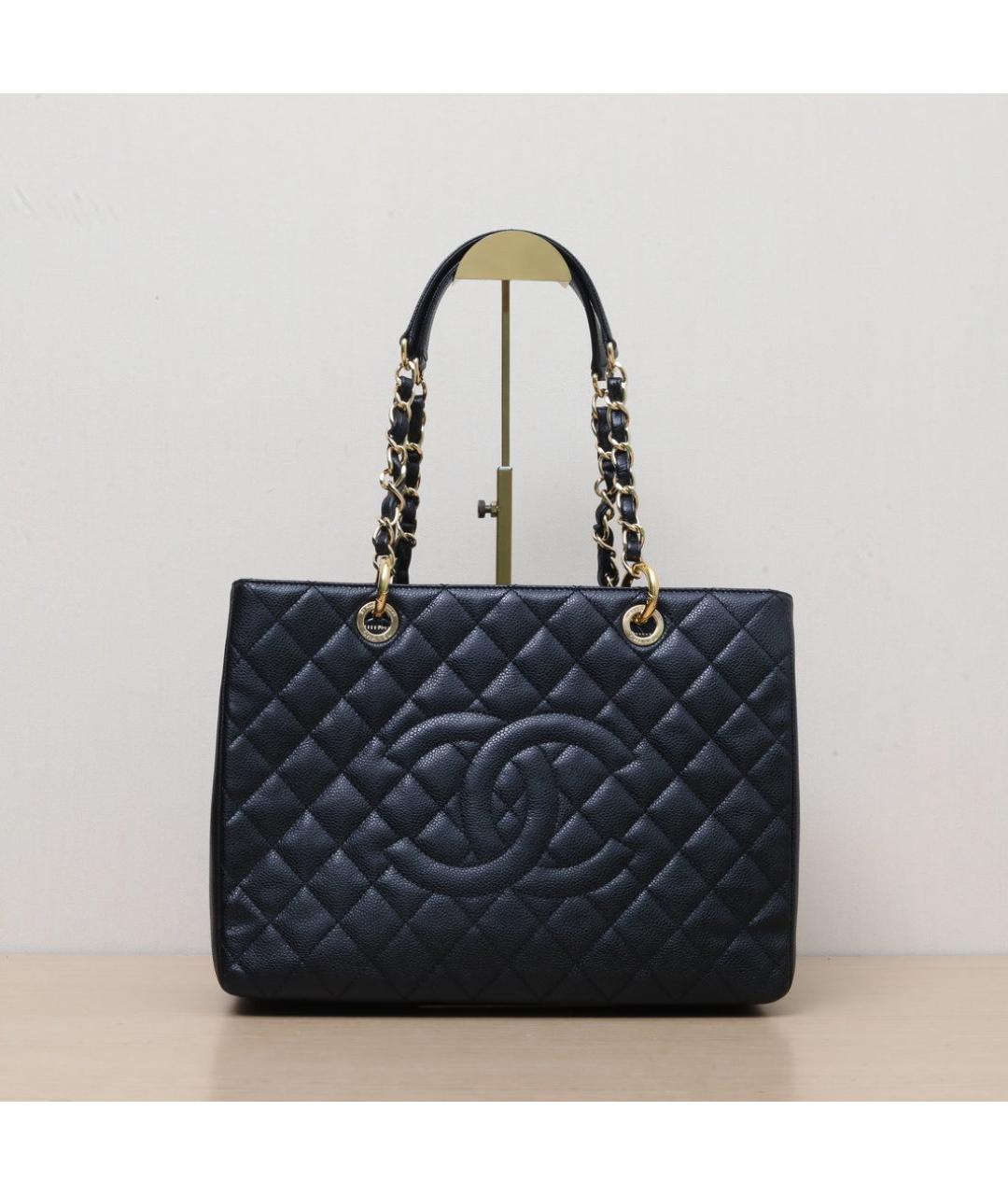 CHANEL Черная кожаная сумка через плечо, фото 3