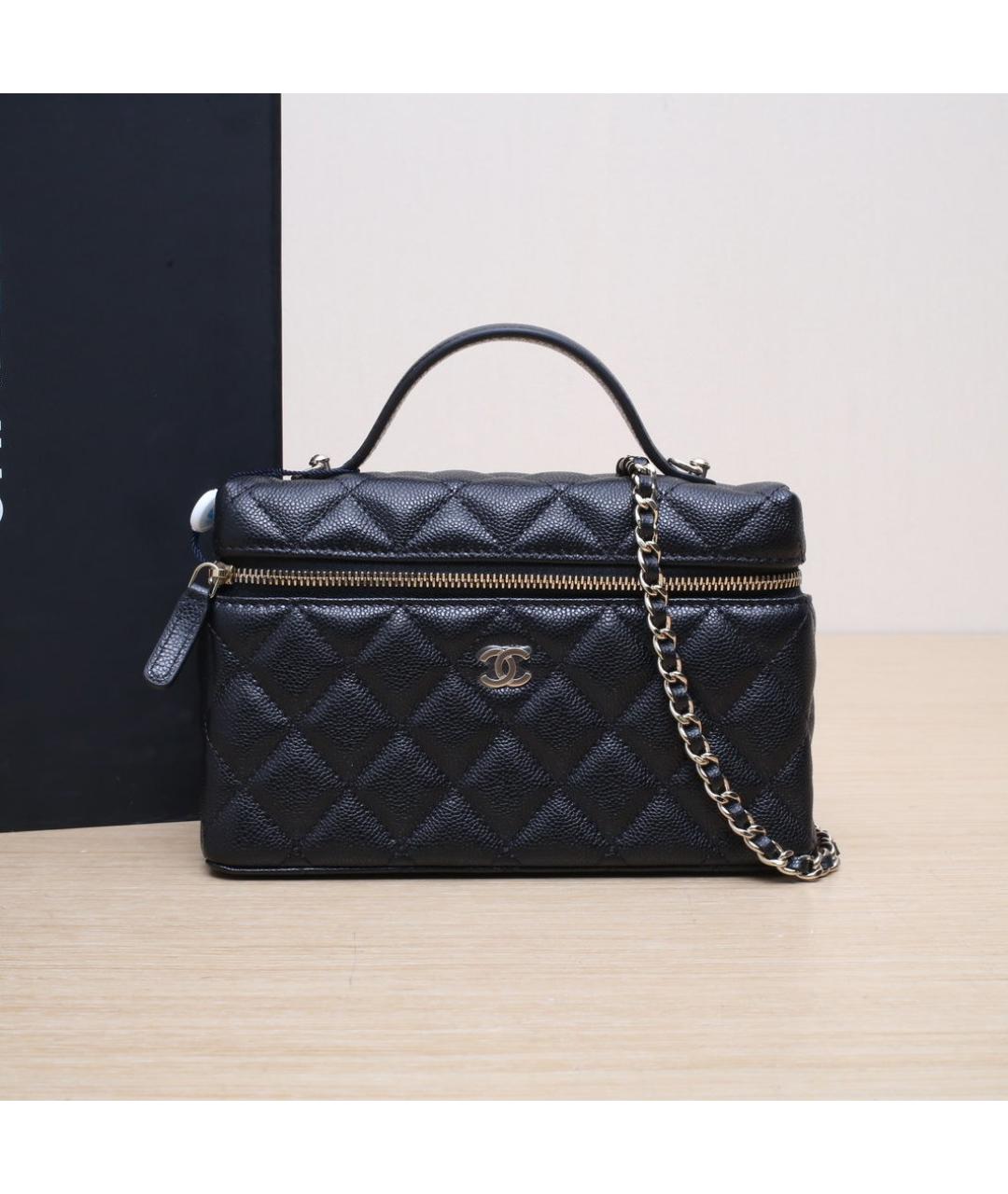 CHANEL Черная кожаная сумка через плечо, фото 2