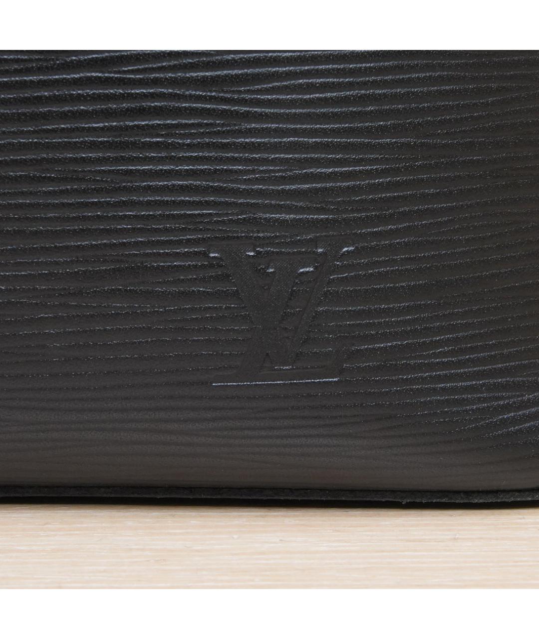 LOUIS VUITTON Черная кожаная сумка через плечо, фото 8