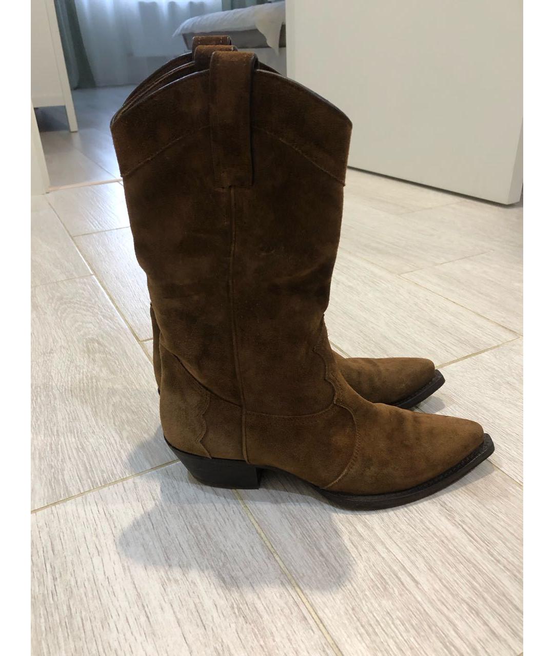 SAINT LAURENT Коричневые замшевые сапоги, фото 5