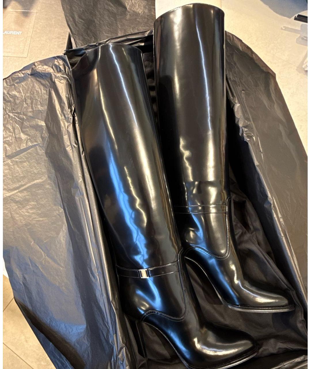 SAINT LAURENT Черные ботфорты из лакированной кожи, фото 3