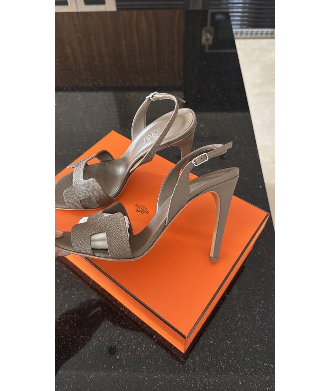 HERMES Коричневые кожаные босоножки, фото 5