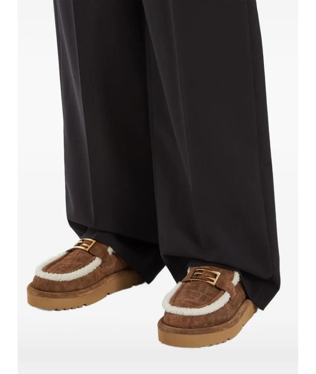 FENDI Коричневые замшевые сабо, фото 2