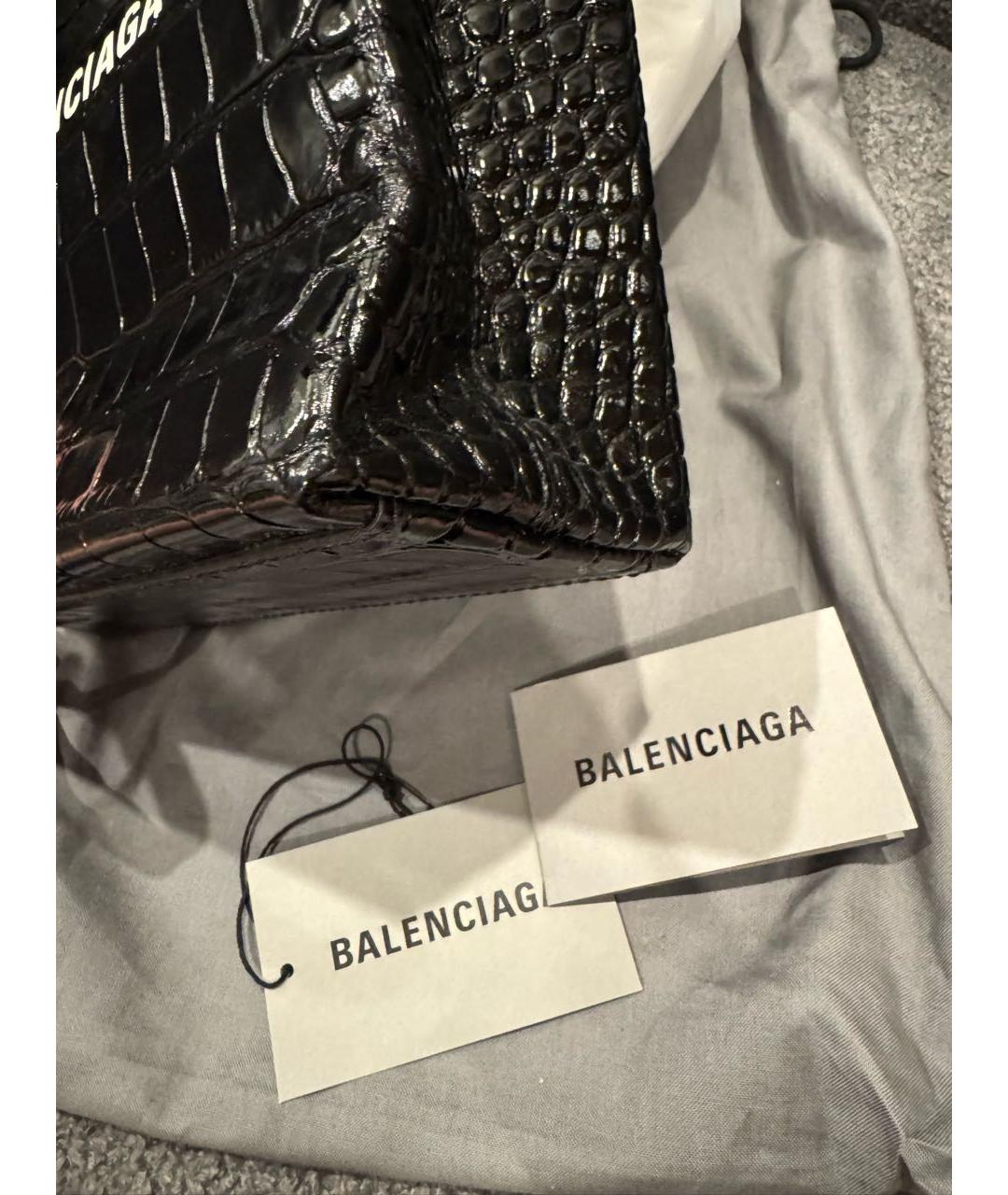 BALENCIAGA Черная сумка через плечо из лакированной кожи, фото 3
