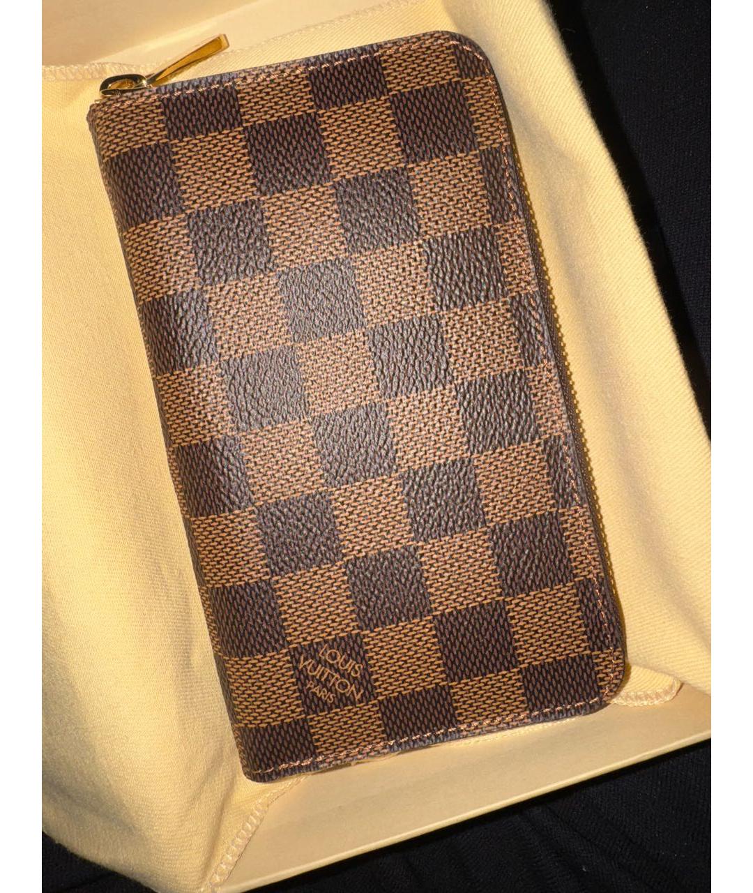 LOUIS VUITTON Коричневый кожаный кошелек, фото 6