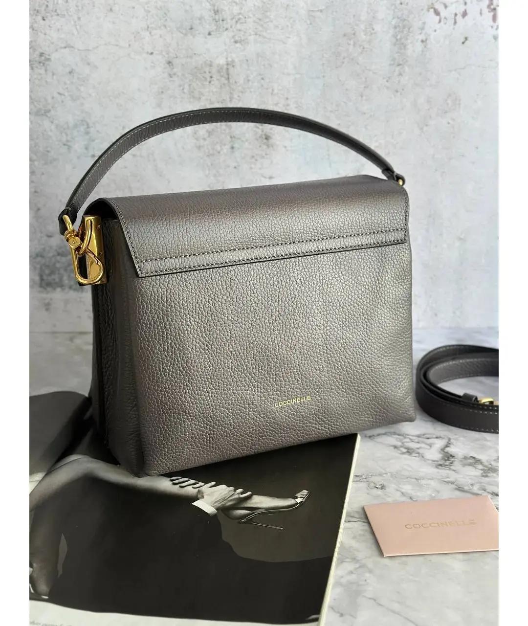 COCCINELLE Серая кожаная сумка с короткими ручками, фото 4