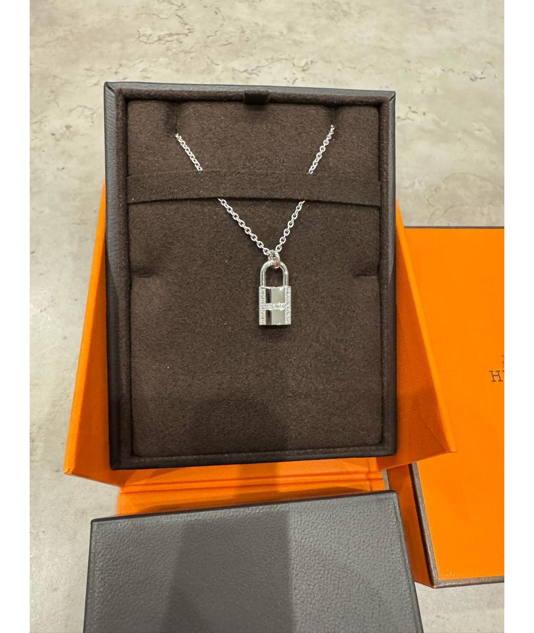 HERMES Серебрянный кулон из белого золота, фото 3