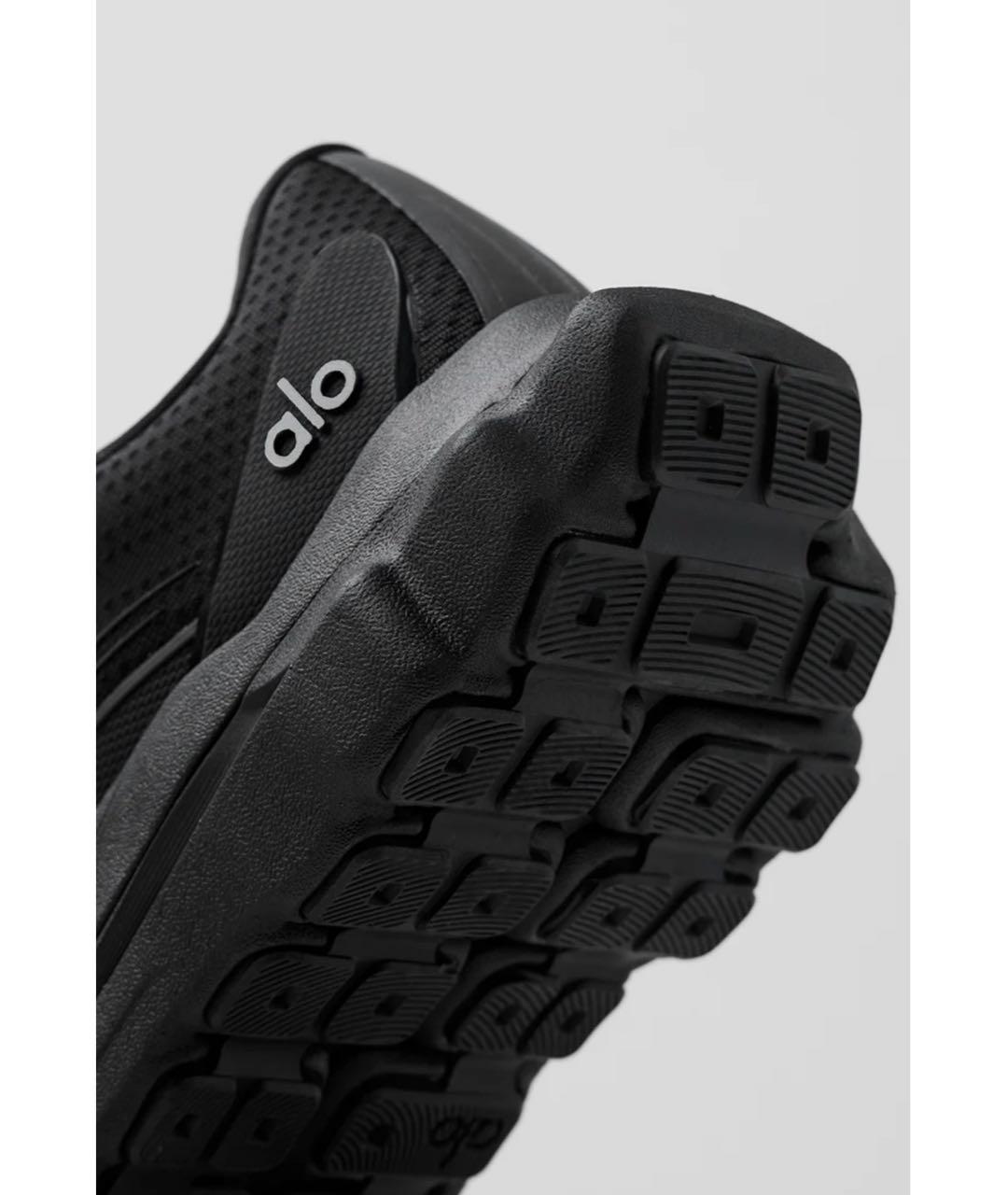 ALO YOGA Черные текстильные кроссовки, фото 4