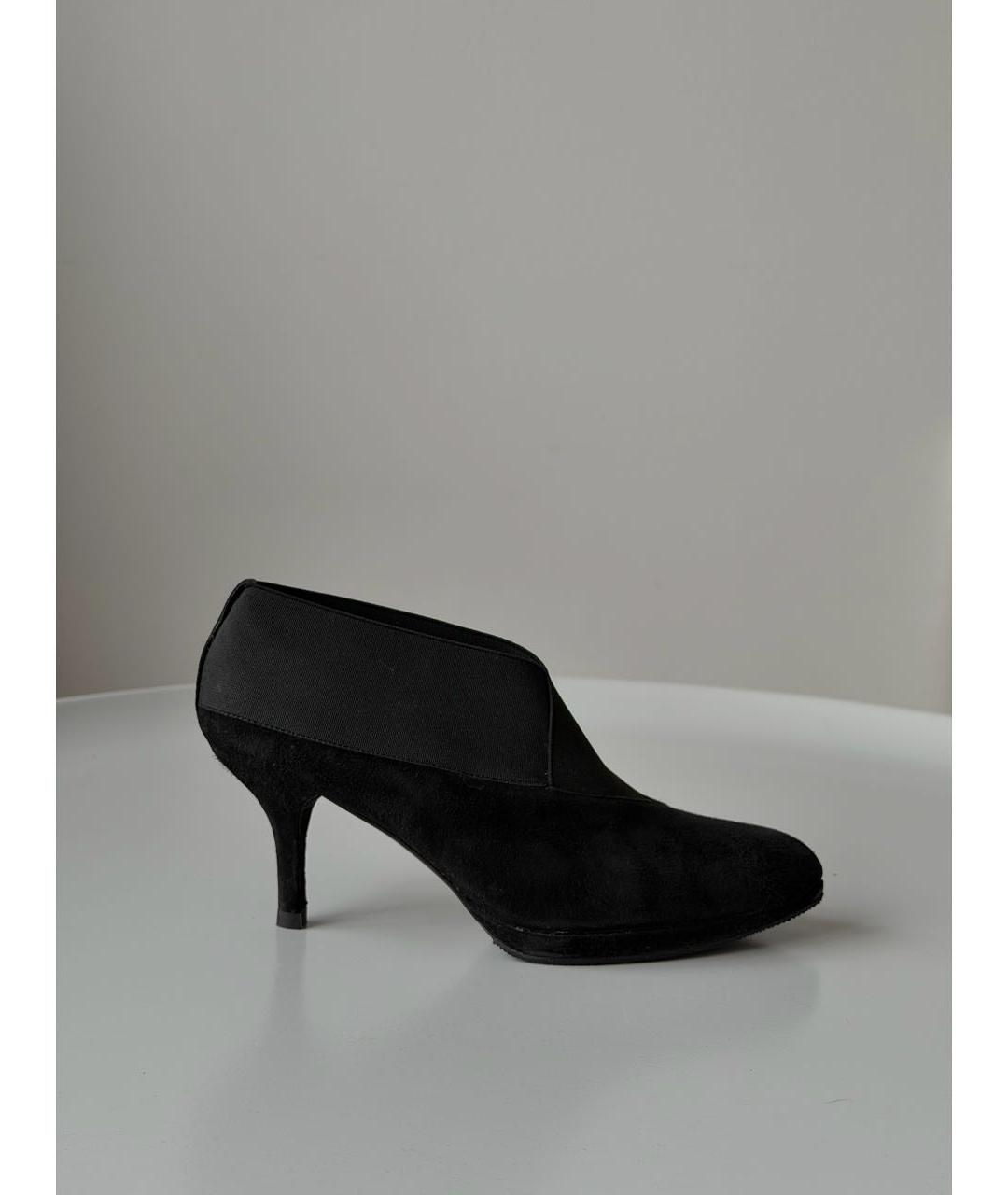 STUART WEITZMAN Черные замшевые ботильоны, фото 7