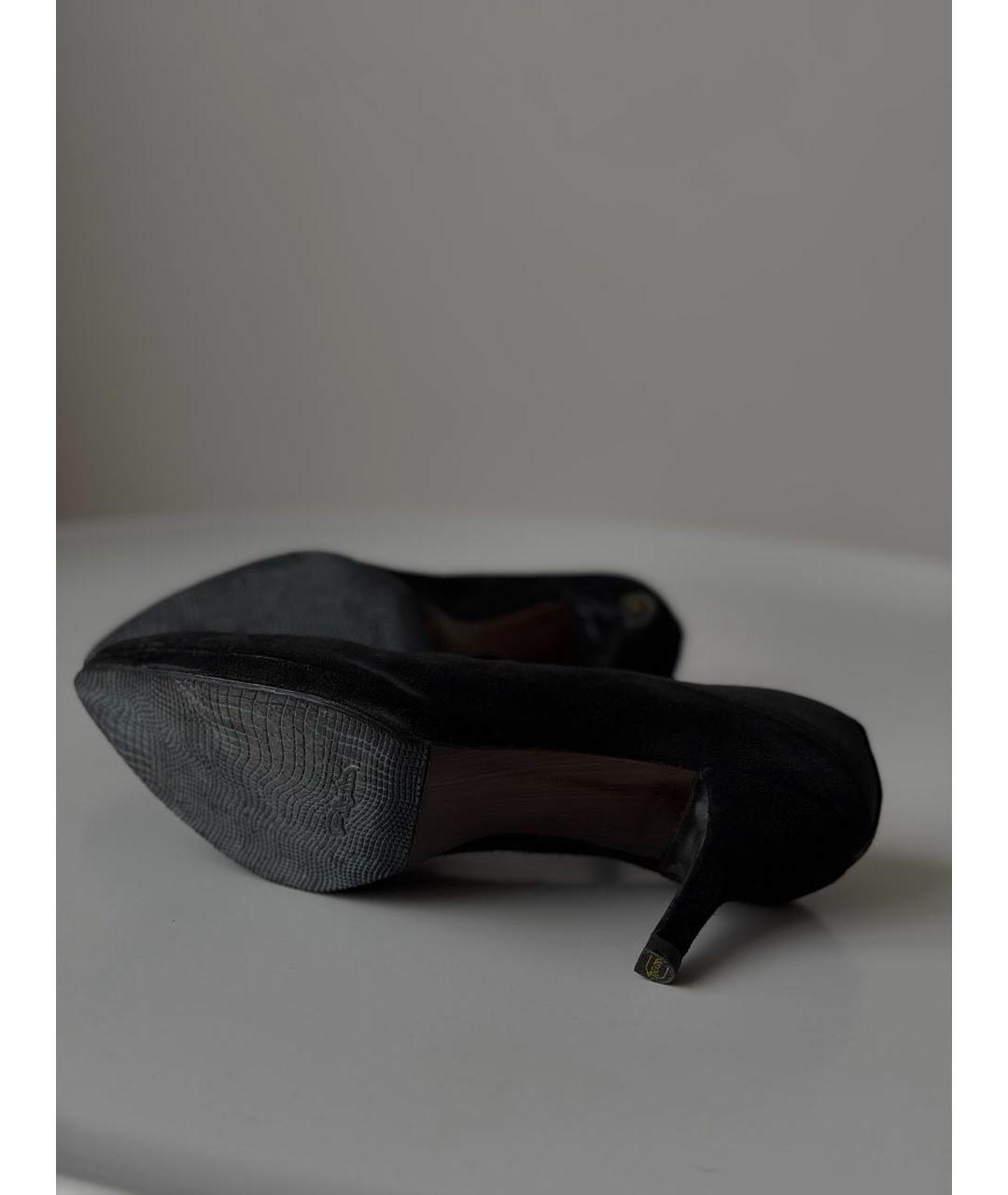 STUART WEITZMAN Черные замшевые ботильоны, фото 5