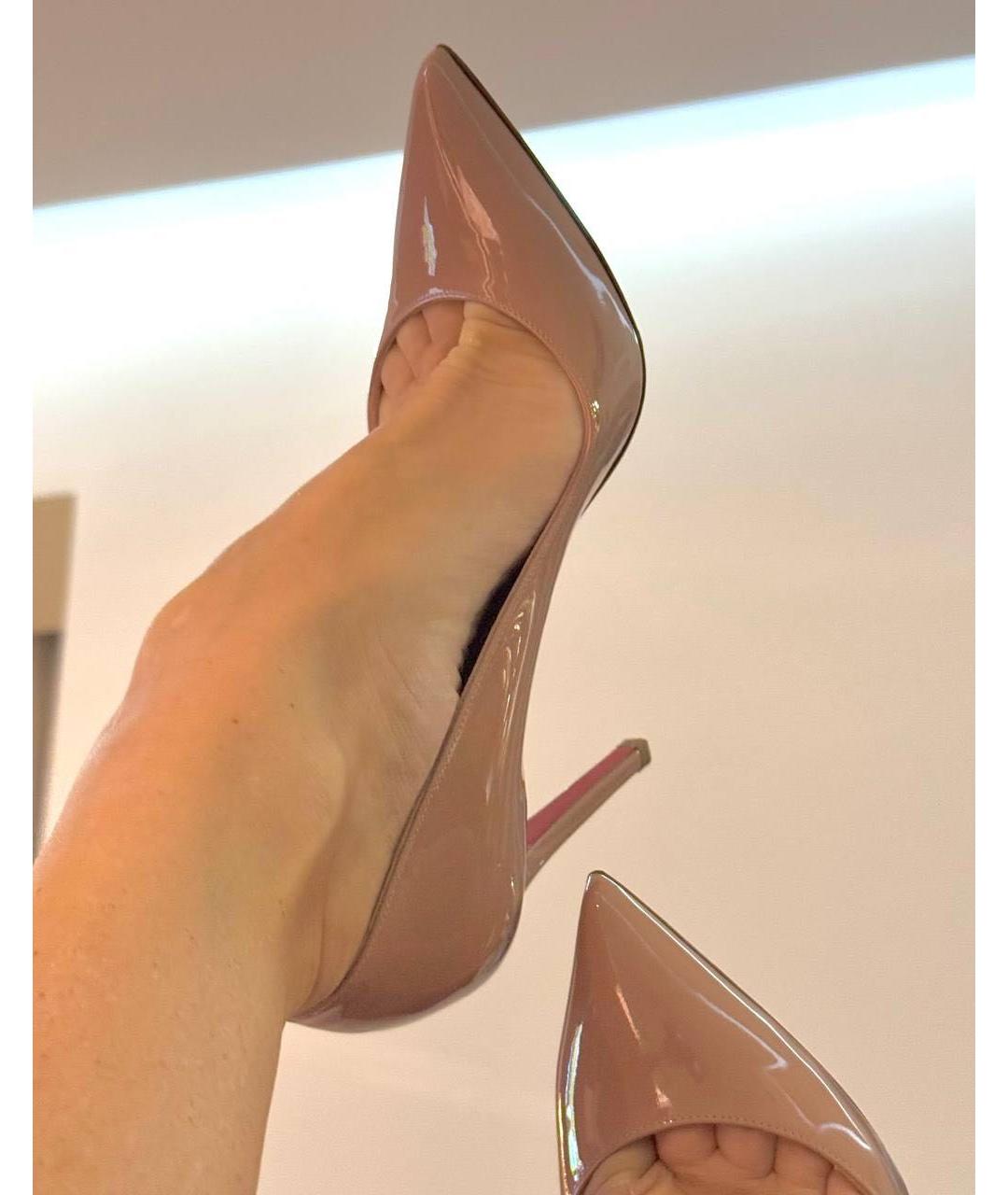 CHRISTIAN LOUBOUTIN Бежевые туфли из лакированной кожи, фото 5