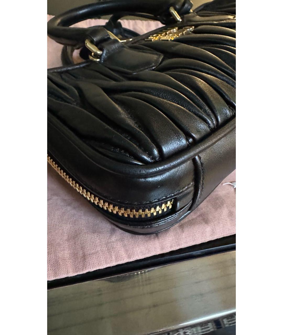 MIU MIU Черная кожаная сумка с короткими ручками, фото 3