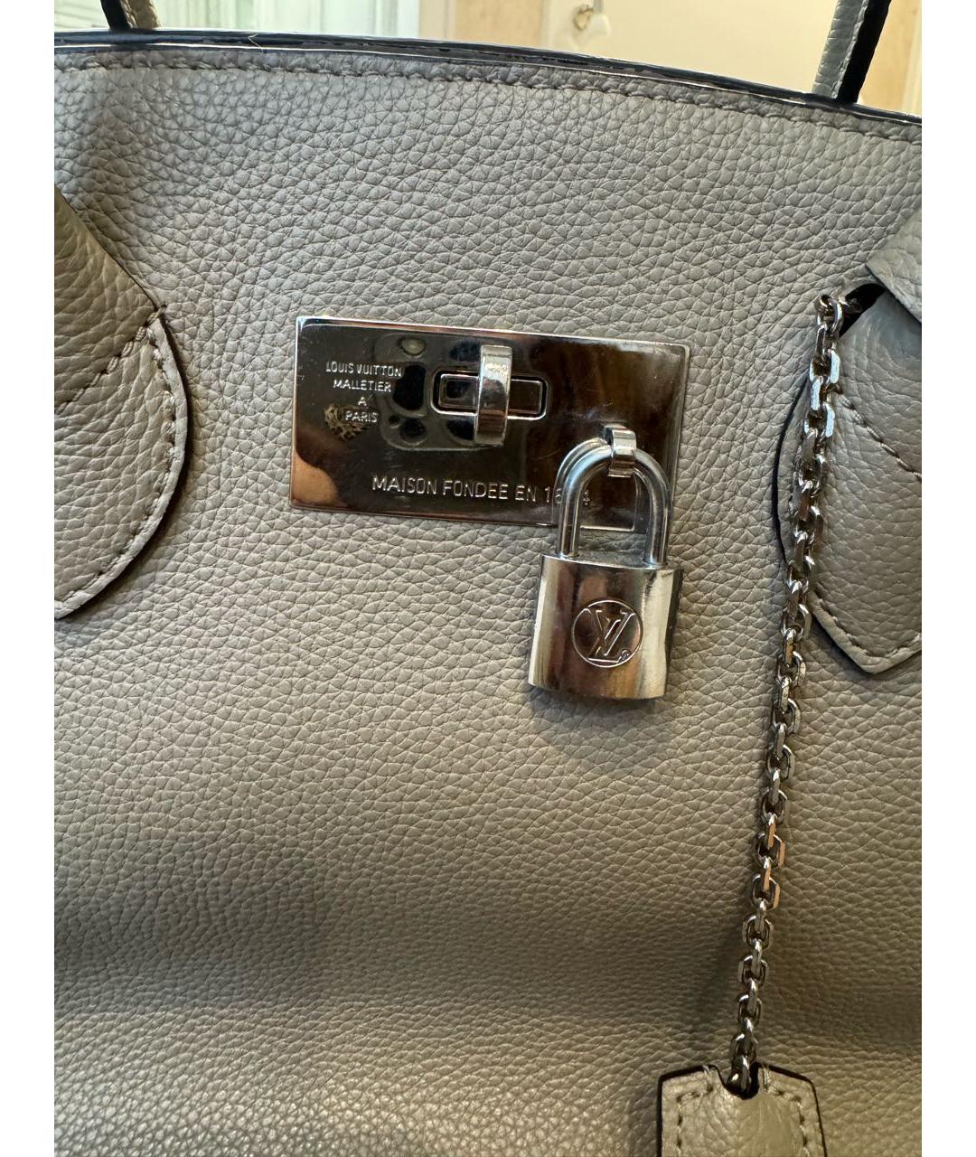 LOUIS VUITTON Бежевая кожаная сумка с короткими ручками, фото 2