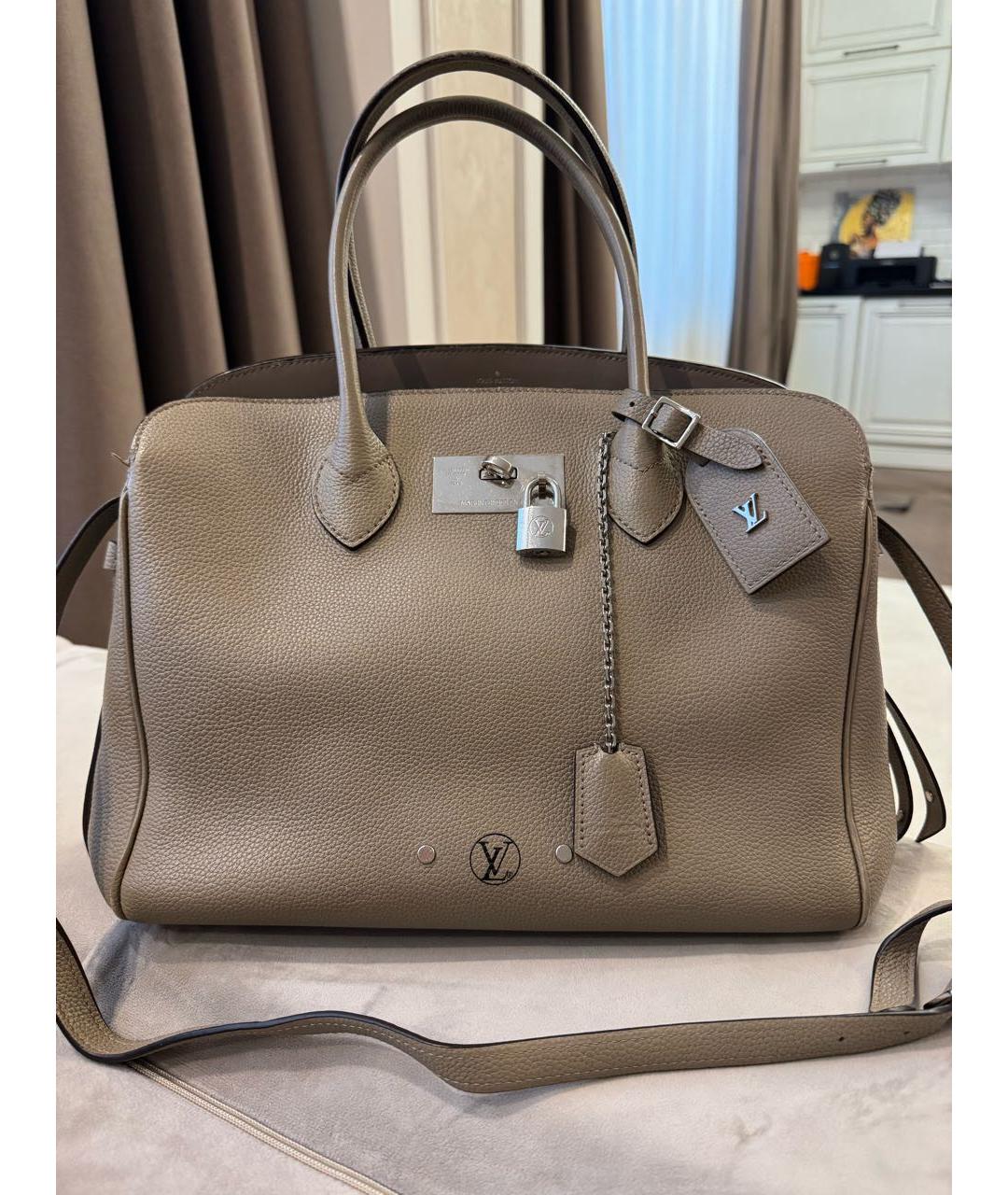 LOUIS VUITTON Бежевая кожаная сумка с короткими ручками, фото 7