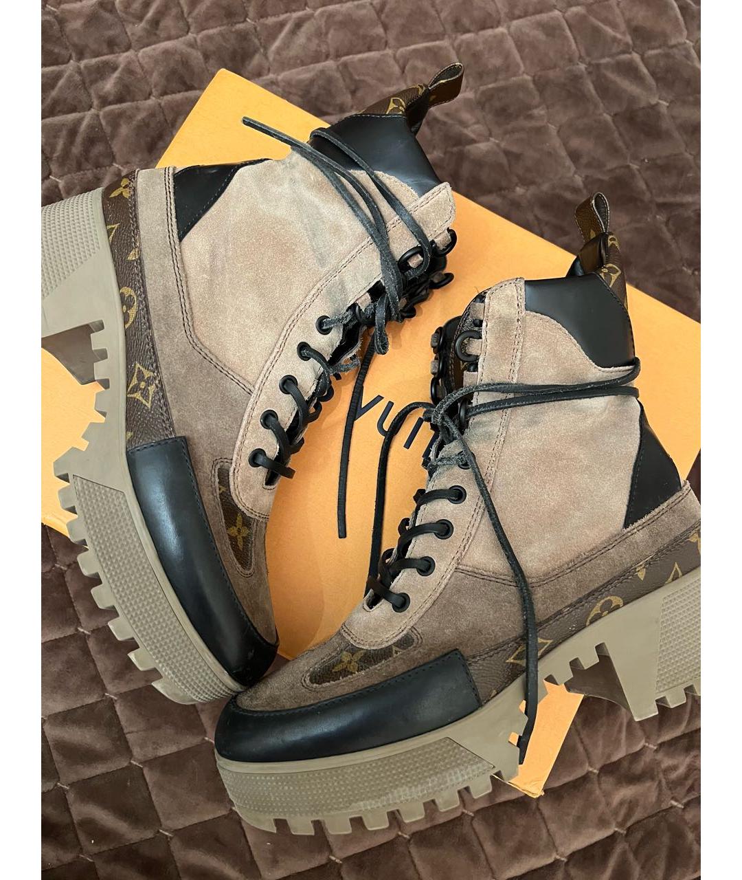 LOUIS VUITTON Коричневые замшевые ботинки, фото 2