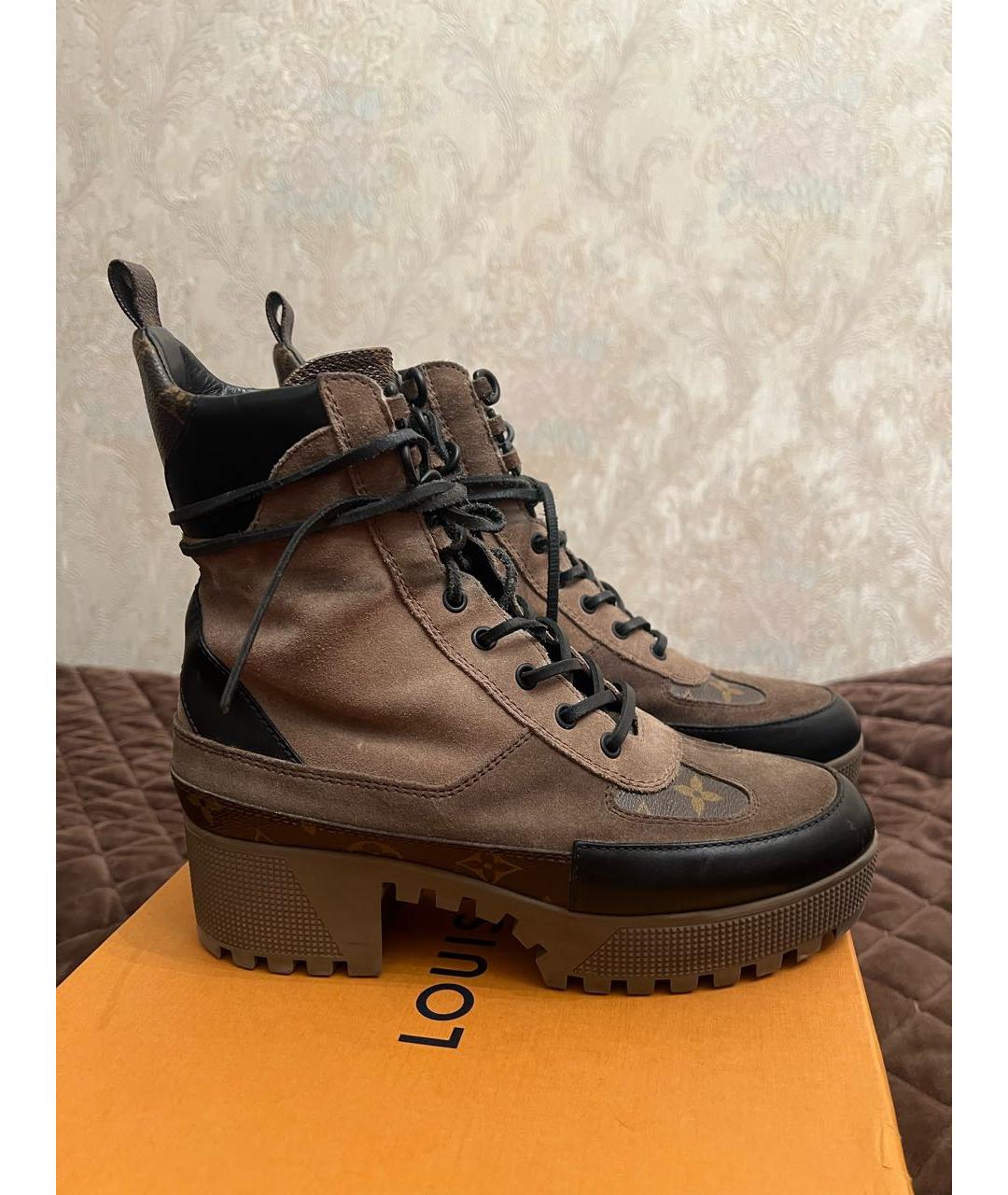 LOUIS VUITTON Коричневые замшевые ботинки, фото 4