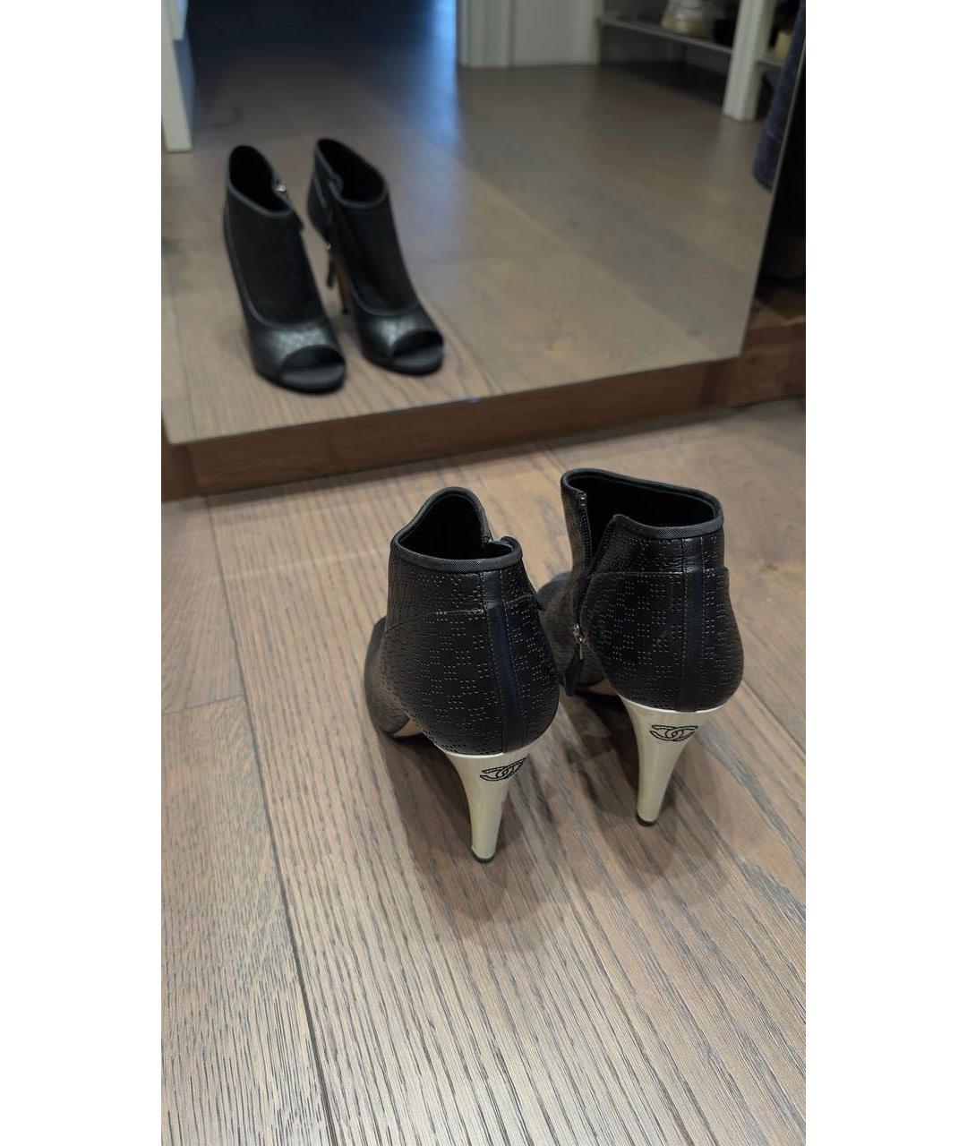 CHANEL Черные кожаные босоножки, фото 4