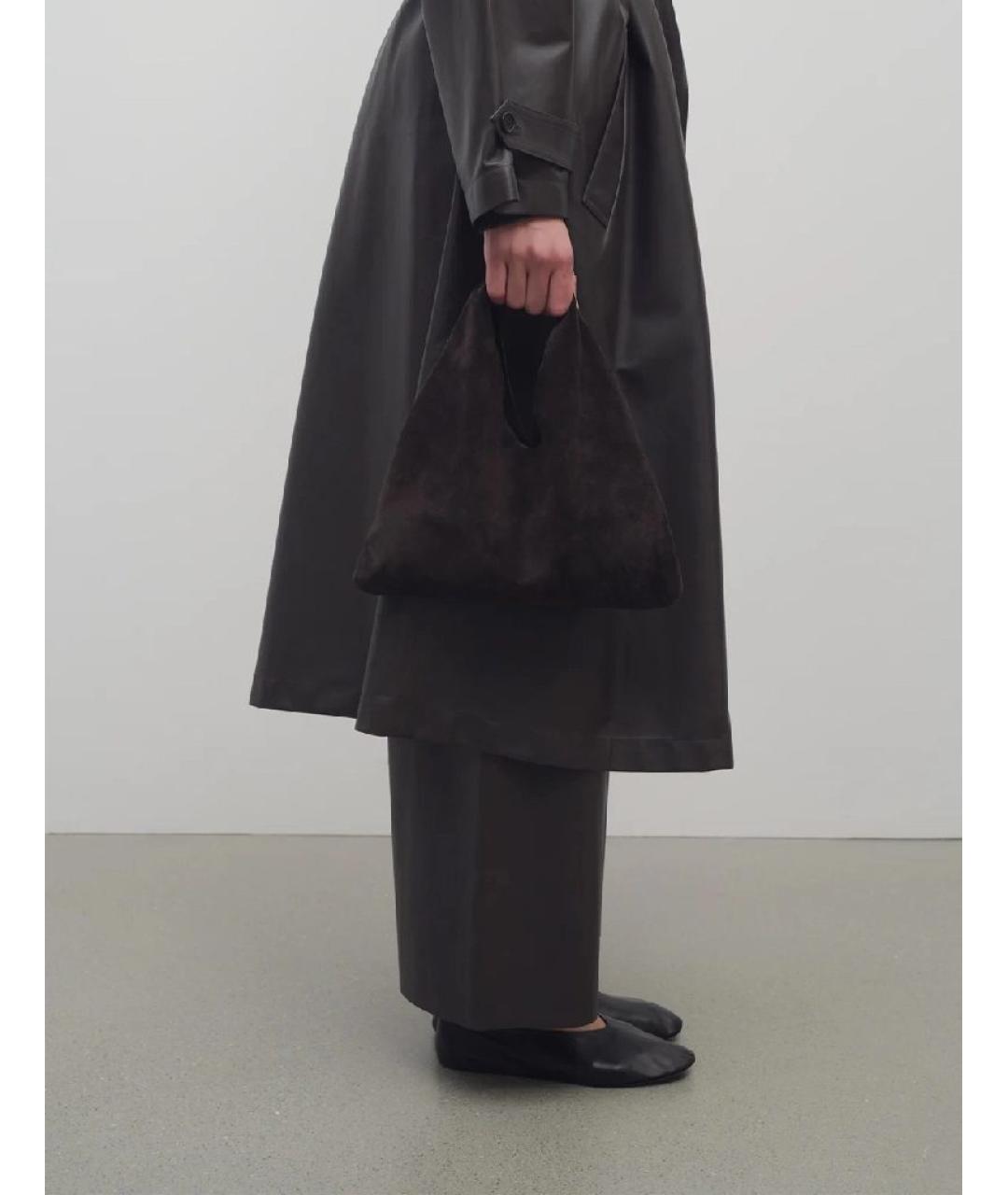 THE ROW Коричневая замшевая сумка с короткими ручками, фото 6