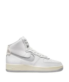 NIKE Кроссовки