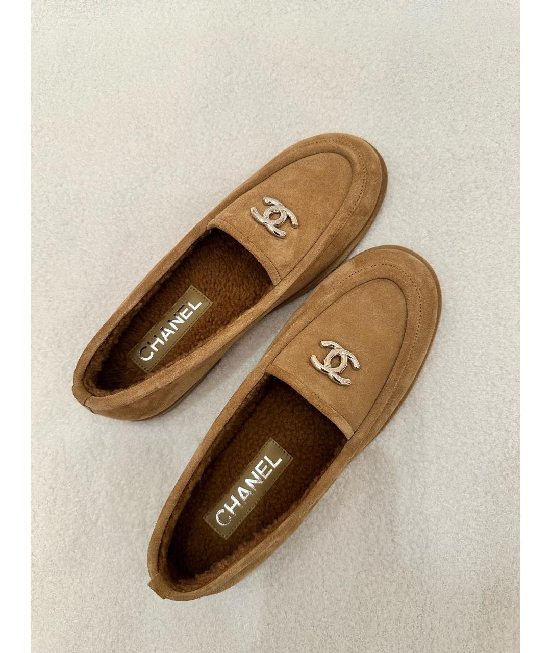 CHANEL Горчичные замшевые лоферы, фото 2