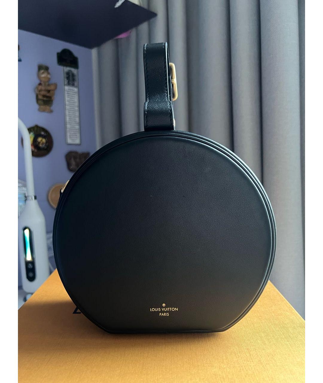 LOUIS VUITTON Черная кожаная сумка с короткими ручками, фото 3