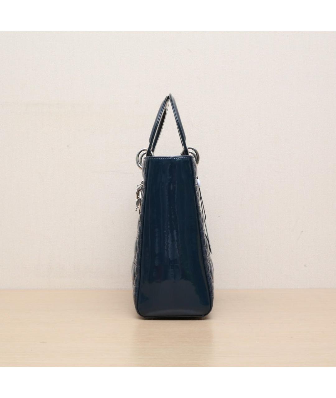 CHRISTIAN DIOR Темно-синяя сумка через плечо из лакированной кожи, фото 5