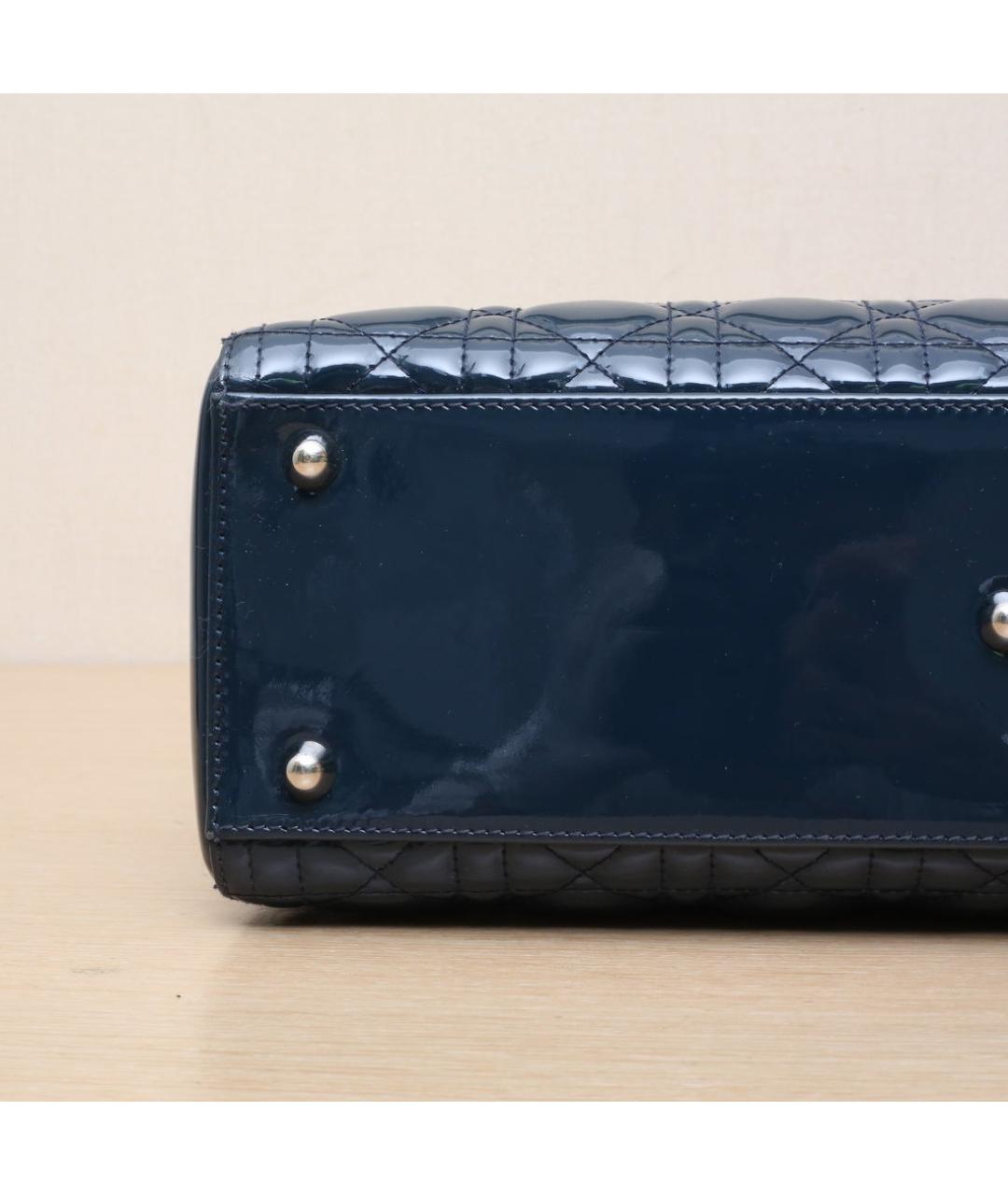 CHRISTIAN DIOR Темно-синяя сумка через плечо из лакированной кожи, фото 8