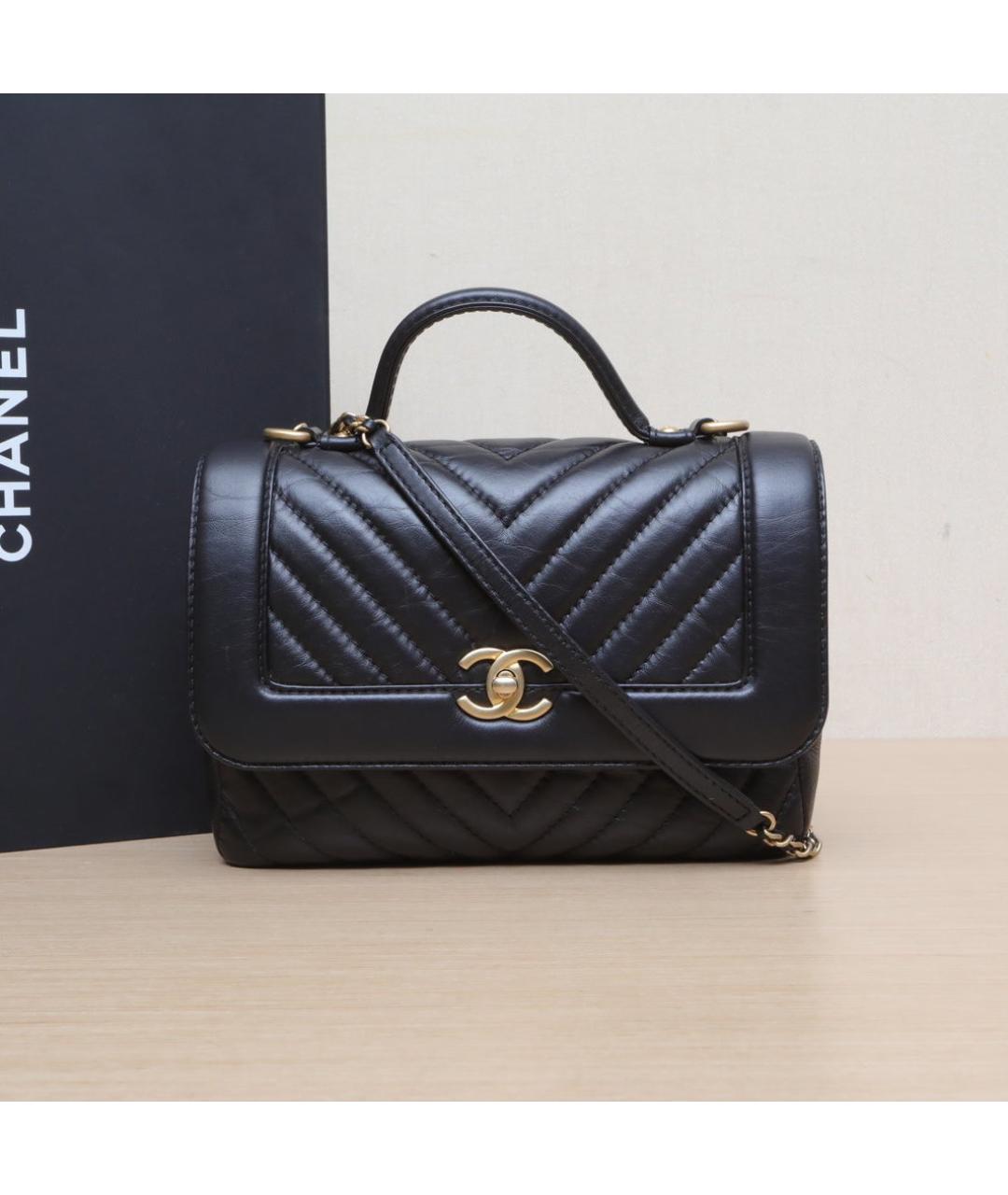 CHANEL Черная кожаная сумка через плечо, фото 2