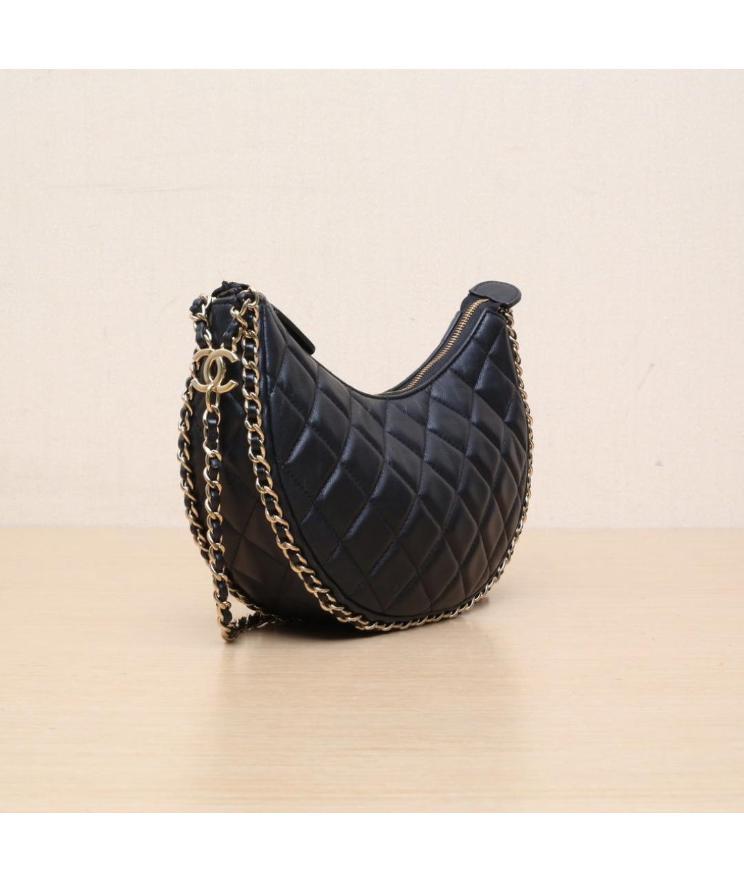 CHANEL Черная кожаная сумка через плечо, фото 6