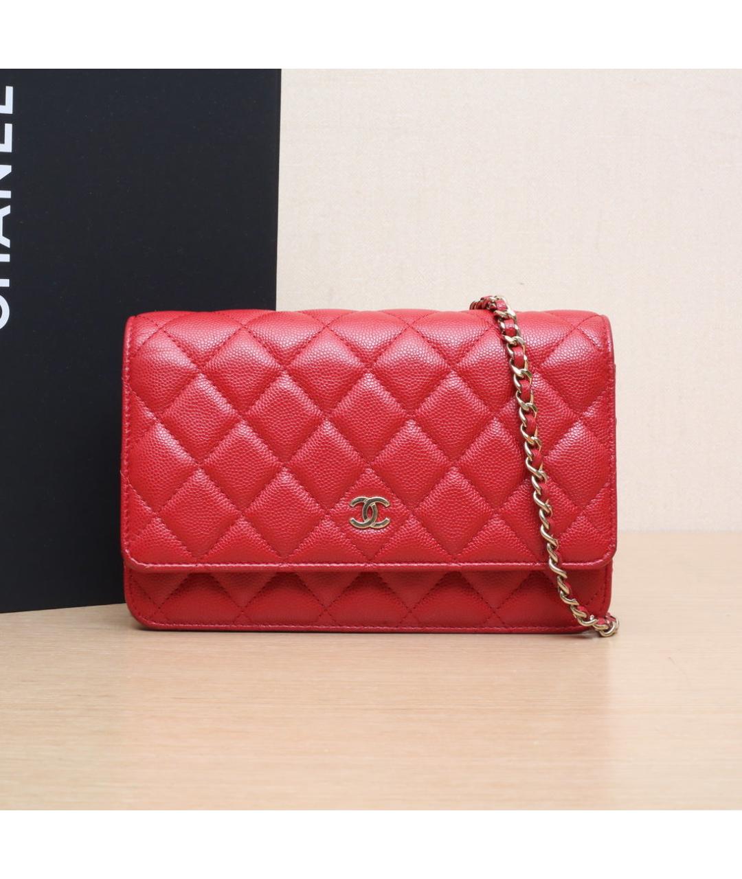 CHANEL Красная кожаная сумка через плечо, фото 2