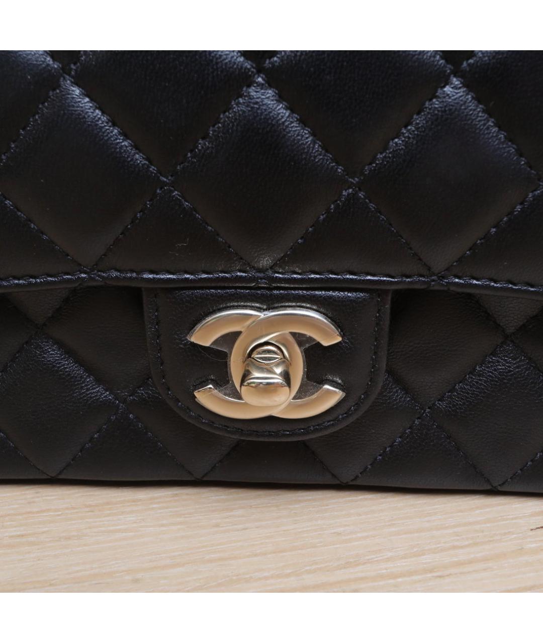 CHANEL Черная кожаная сумка через плечо, фото 8