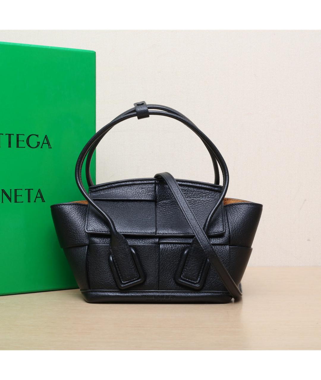 BOTTEGA VENETA Черная кожаная сумка через плечо, фото 2
