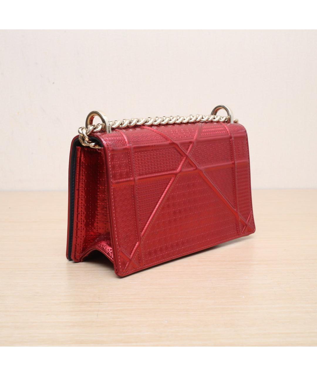 CHRISTIAN DIOR Красная сумка через плечо из лакированной кожи, фото 6