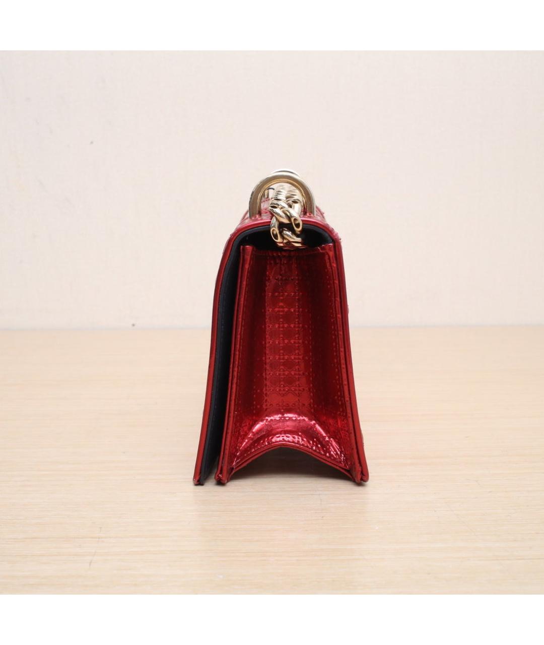 CHRISTIAN DIOR Красная сумка через плечо из лакированной кожи, фото 5