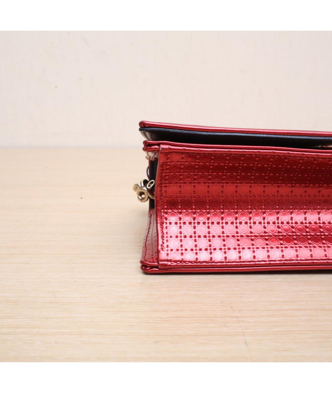 CHRISTIAN DIOR Красная сумка через плечо из лакированной кожи, фото 9