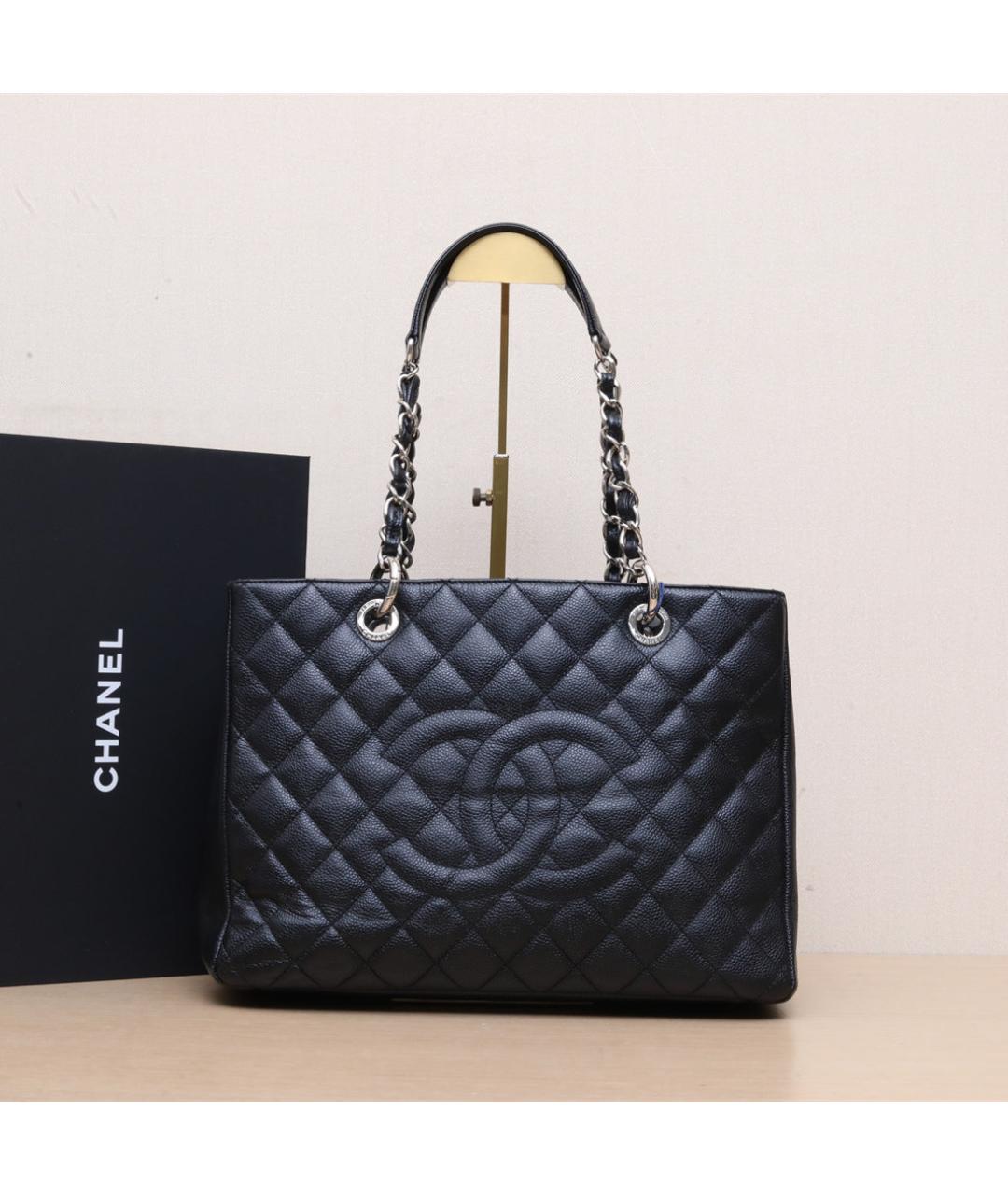 CHANEL Черная кожаная сумка через плечо, фото 2