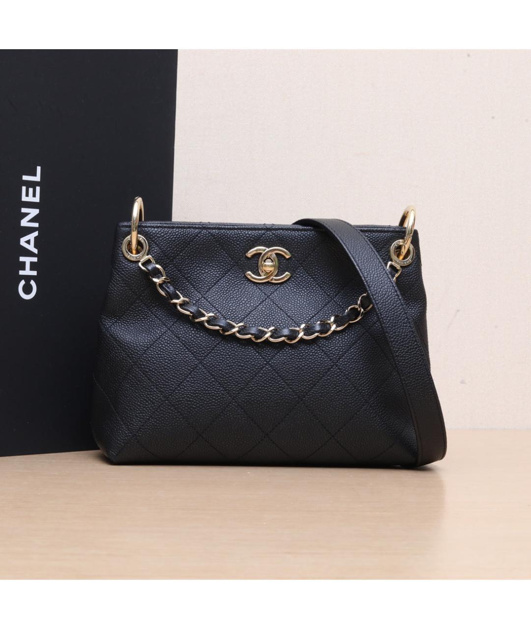 CHANEL Черная кожаная сумка через плечо, фото 2